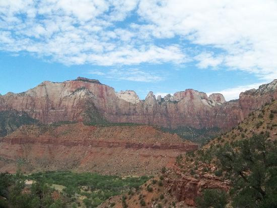 Watchman Trail-锡安国家公园必去景点