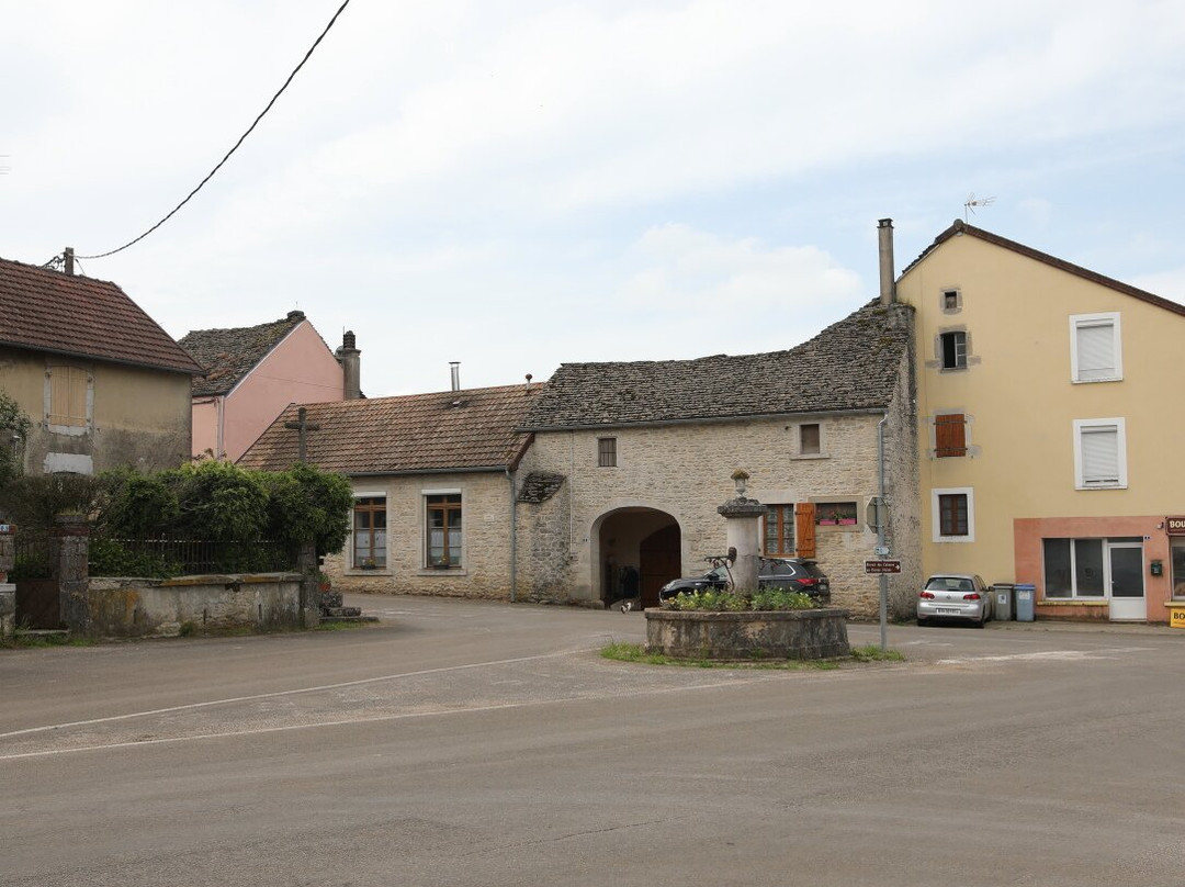 Fontaine, rte de Miribel, à La Marre-La Marre必去景点