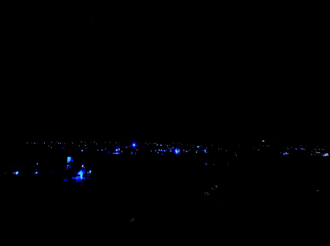 The Red Maple Hill Hotel主图