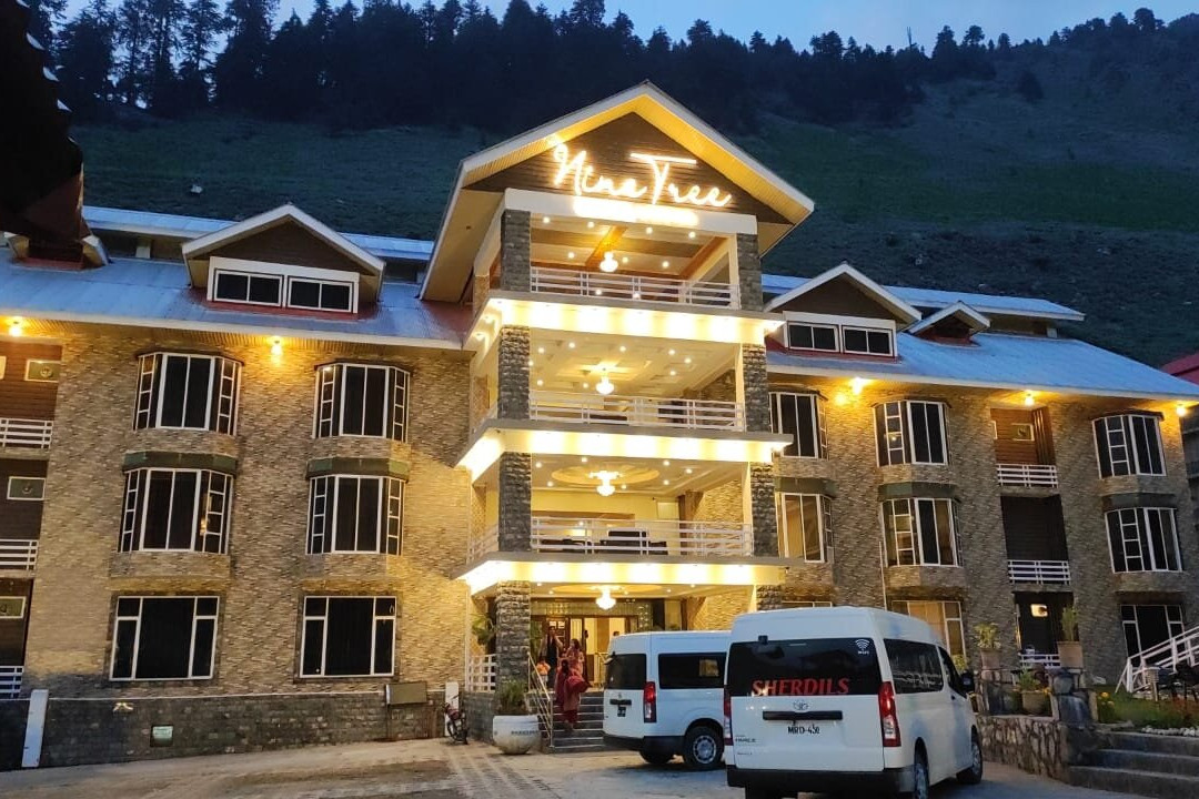 Nine Tree Hotel Naran