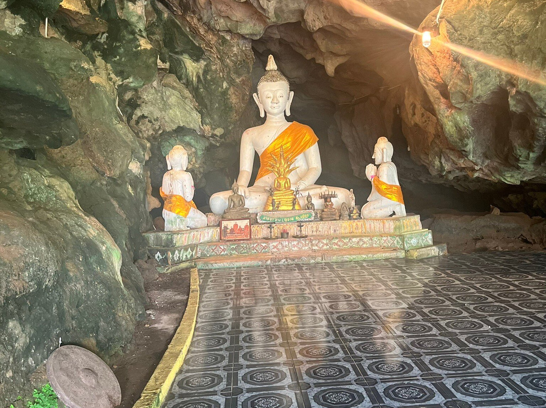 Wat Sok Tham Phanthurat Temple景点图片
