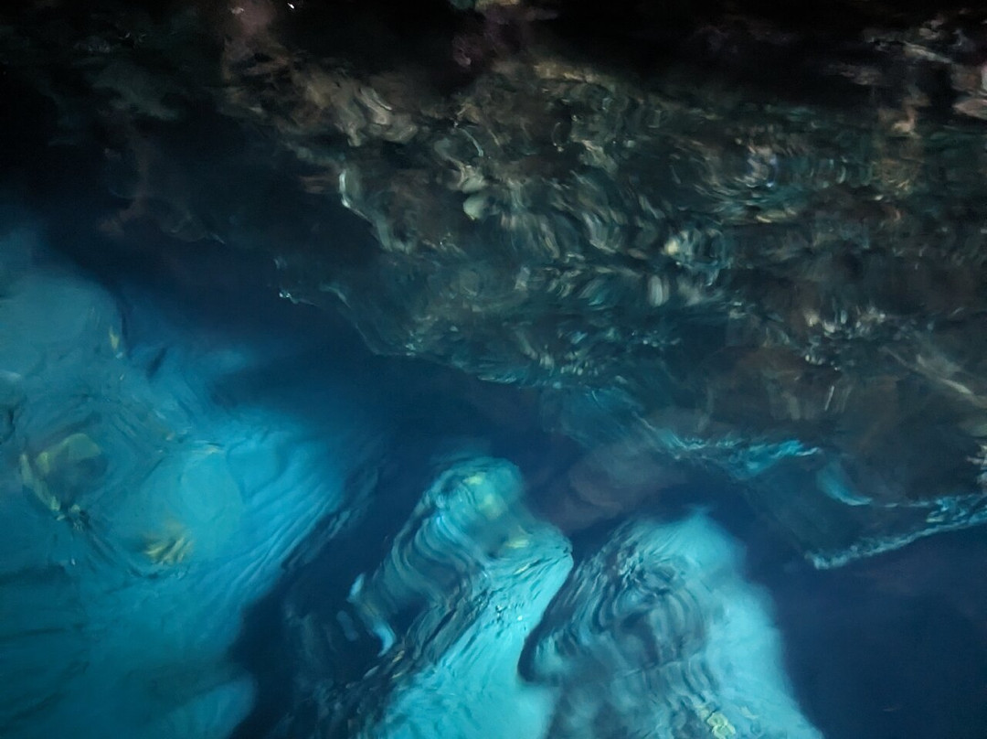 Excellent Yachting-Adamas必去景点