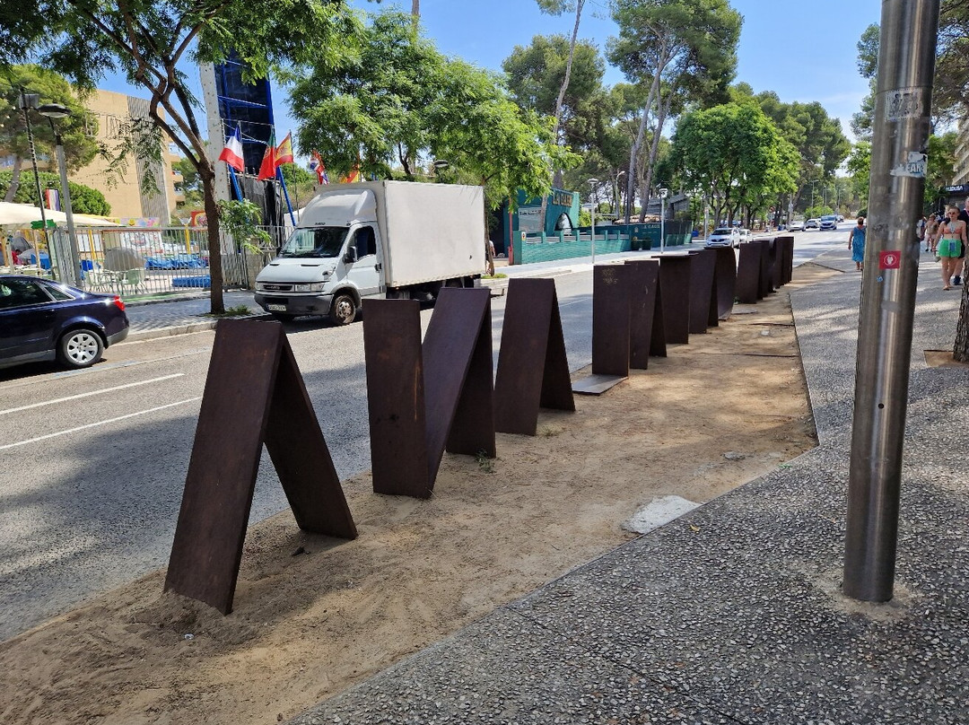 Sculpture Letres Salou