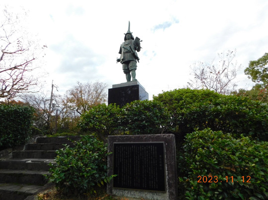 Gamo Ujisato Bronze Statue-日野町必去景点