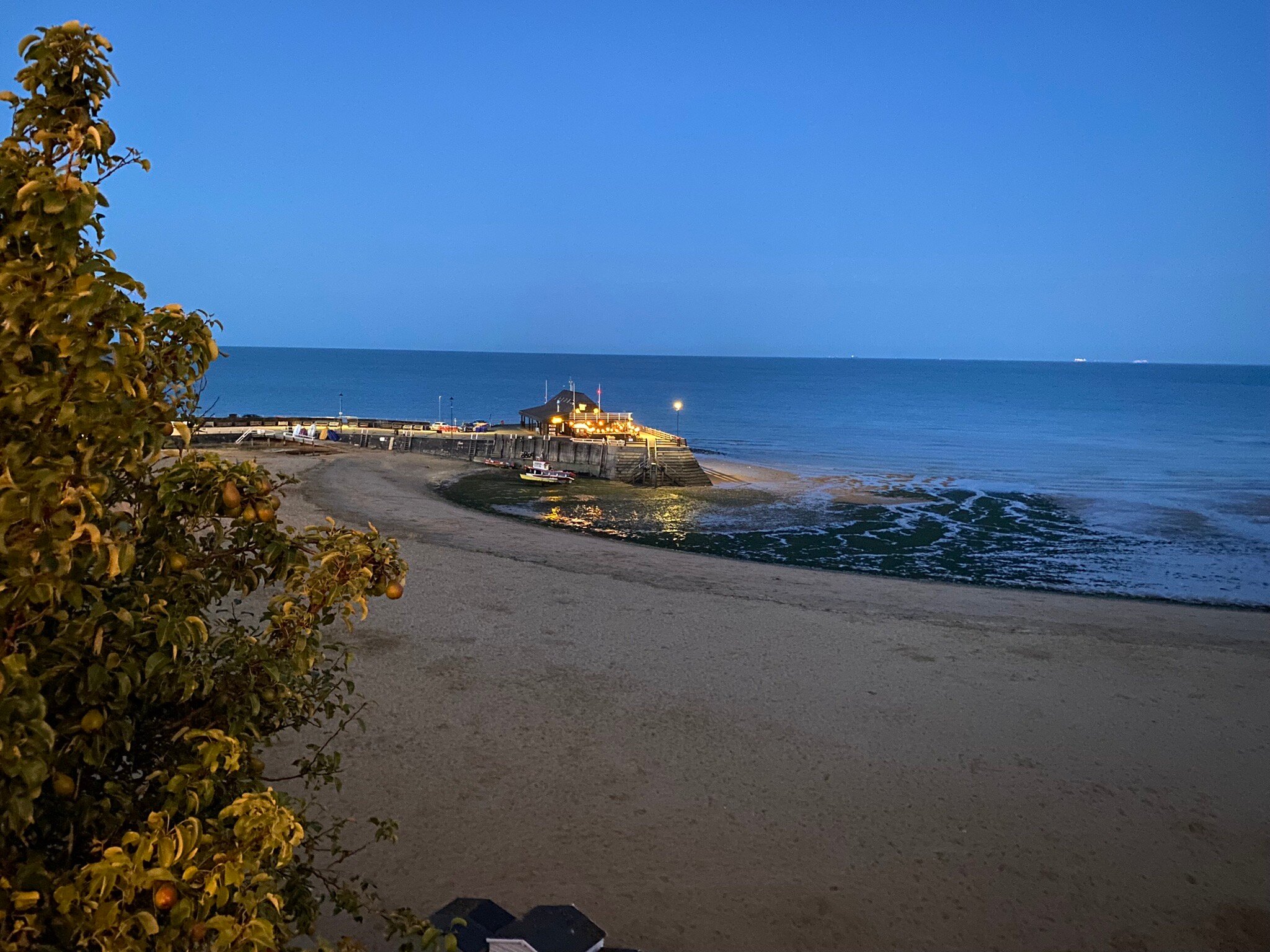 The Sea Lounge-官方