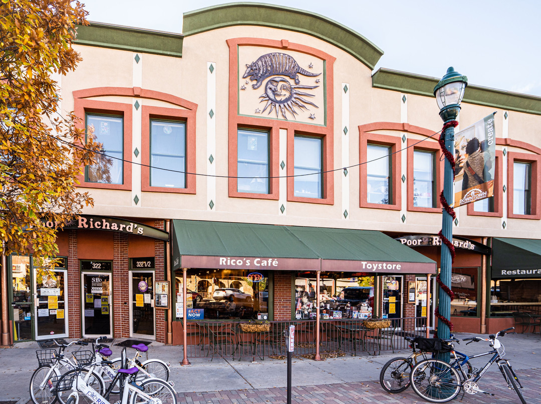 Rico's Cafe and Wine Bar