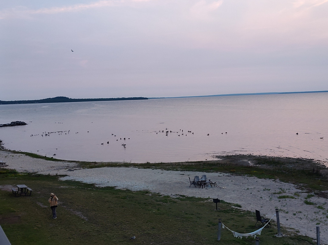 Bavarian Haus Lakefront Inn主图