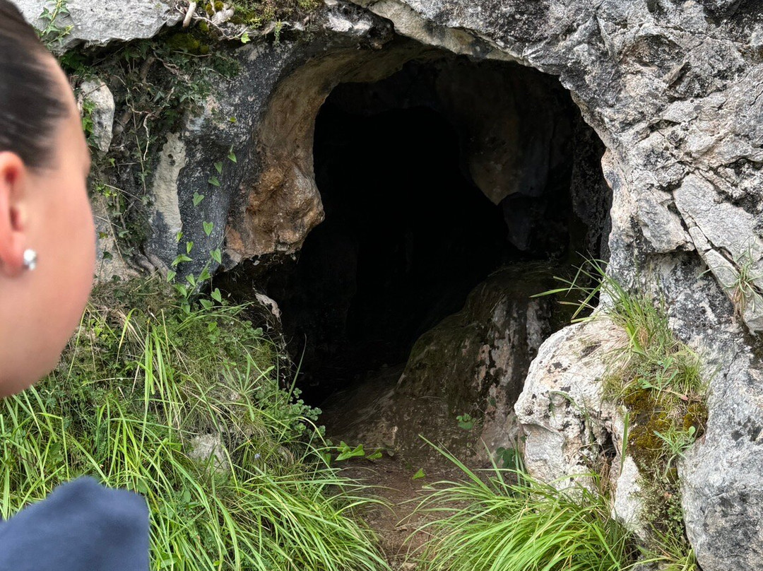 Cueva De Las Monedas-Puente Viesgo必去景点