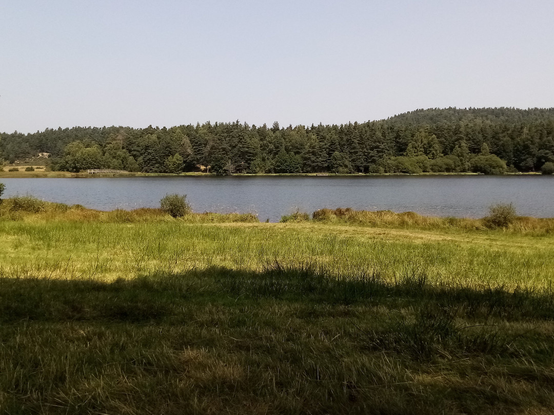 Lac du Moulinet-Le Buisson必去景点