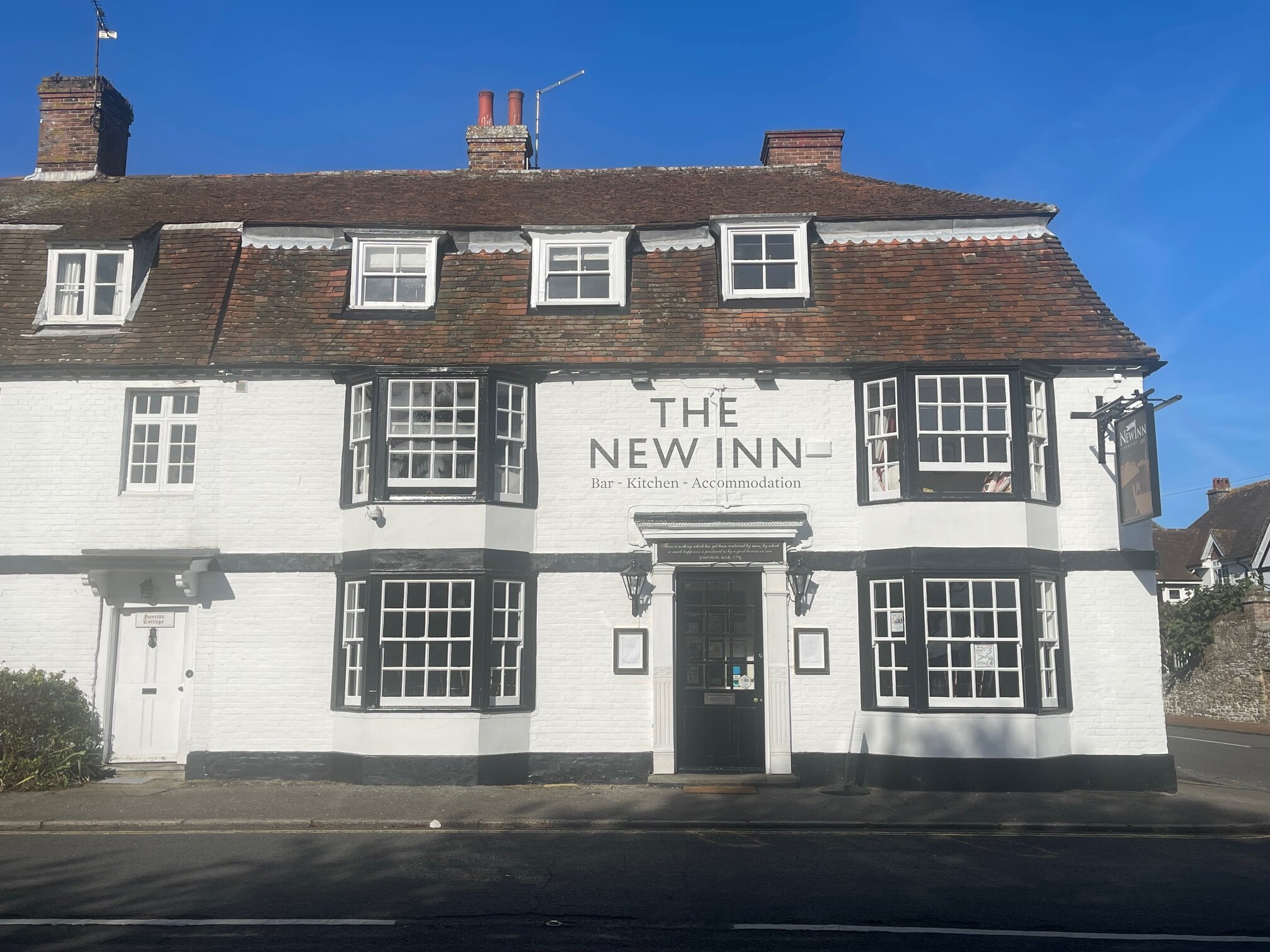 The New Inn-官方