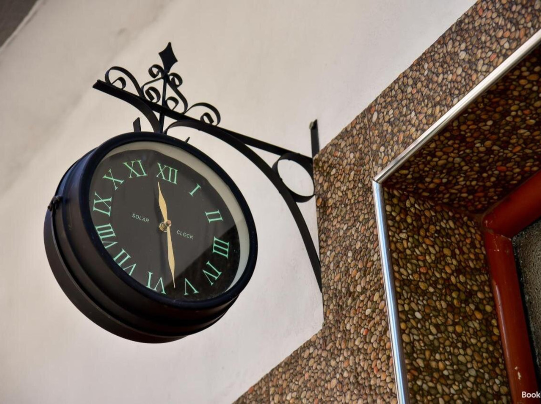 The Old Town Clock主图