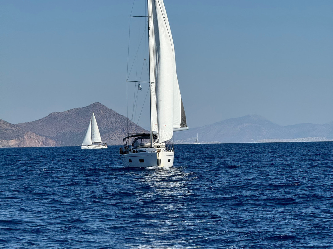 HAVE FUN SAILING-雅典必去景点