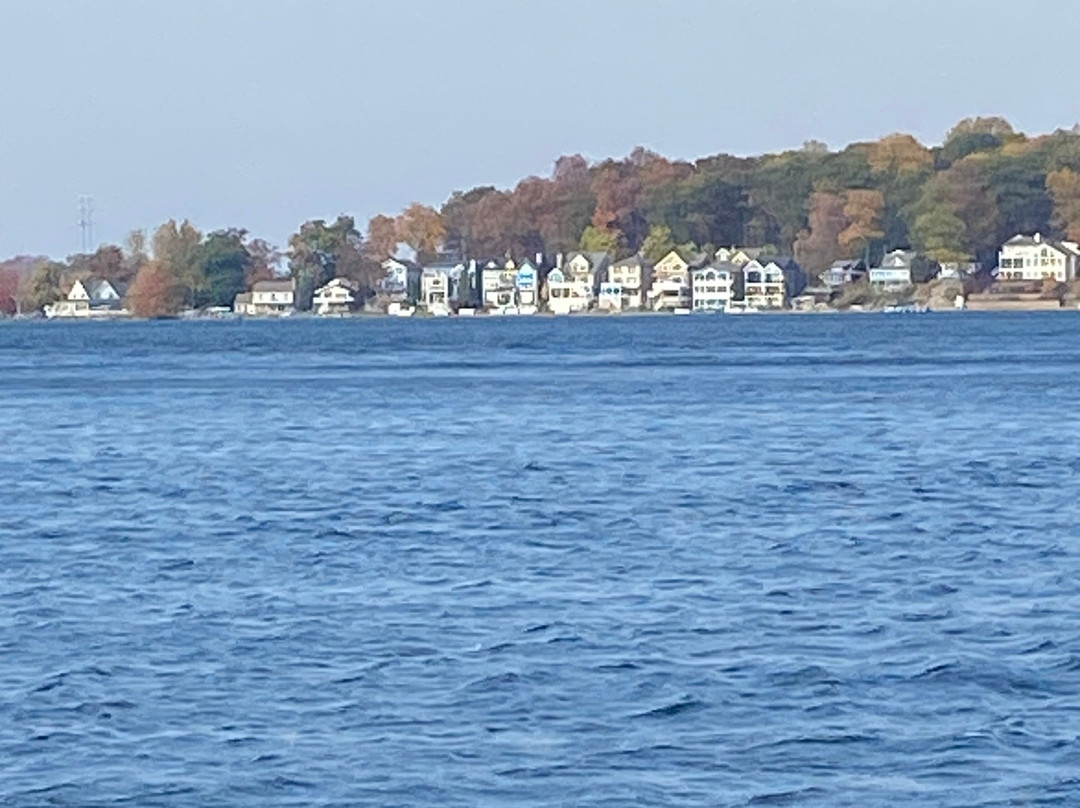 Lake James Tour Co.景点图片