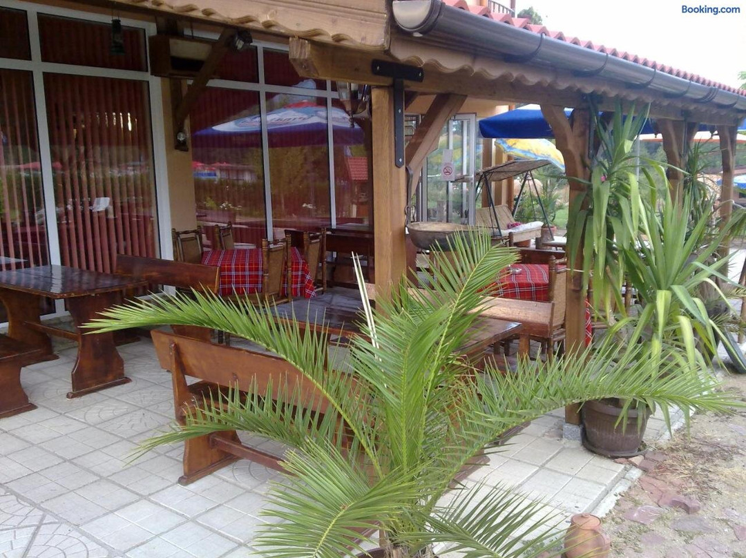 Sveti Georgi Family Hotel