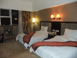 悦立达大酒店主图