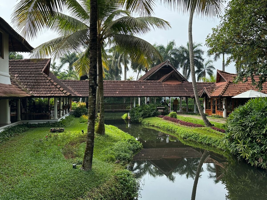 库马拉孔湖畔度假村主图