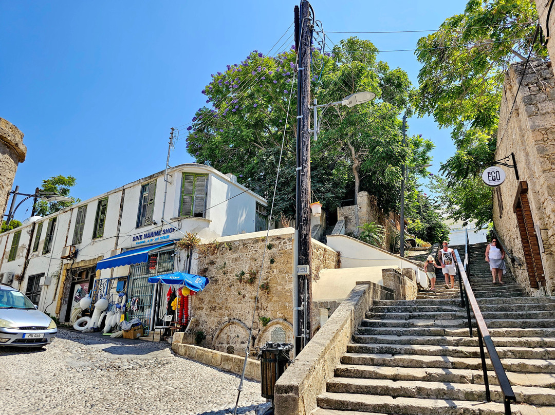 Hasan kavizade huseyin efendi fountain and stone steps-克利尼亚必去景点