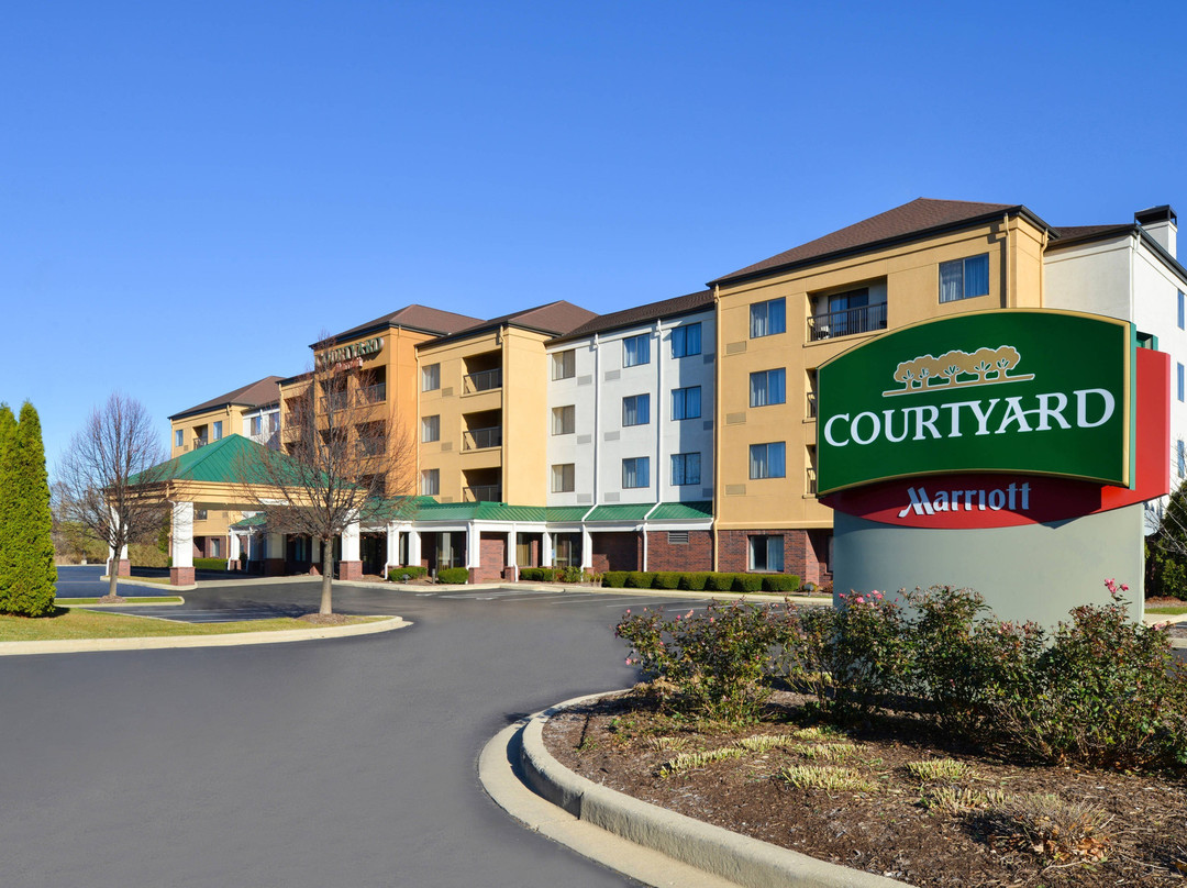 Courtyard by Marriott Milwaukee North/Brown Deer主图