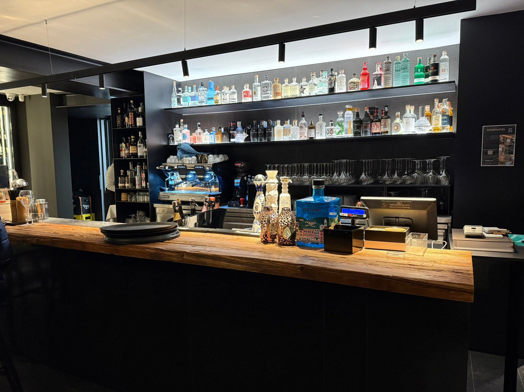Sseventyfice cafè & lounge