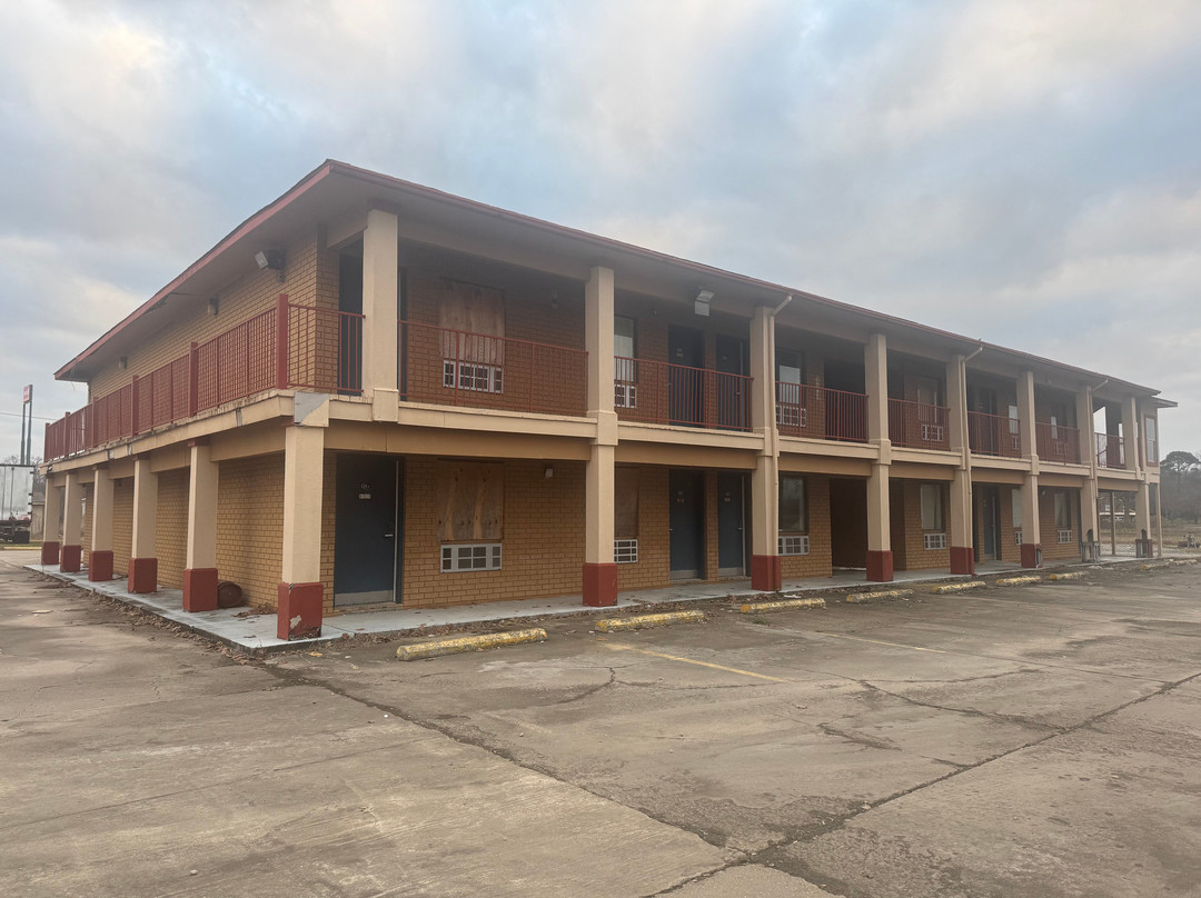 Super 8 by Wyndham Rayville