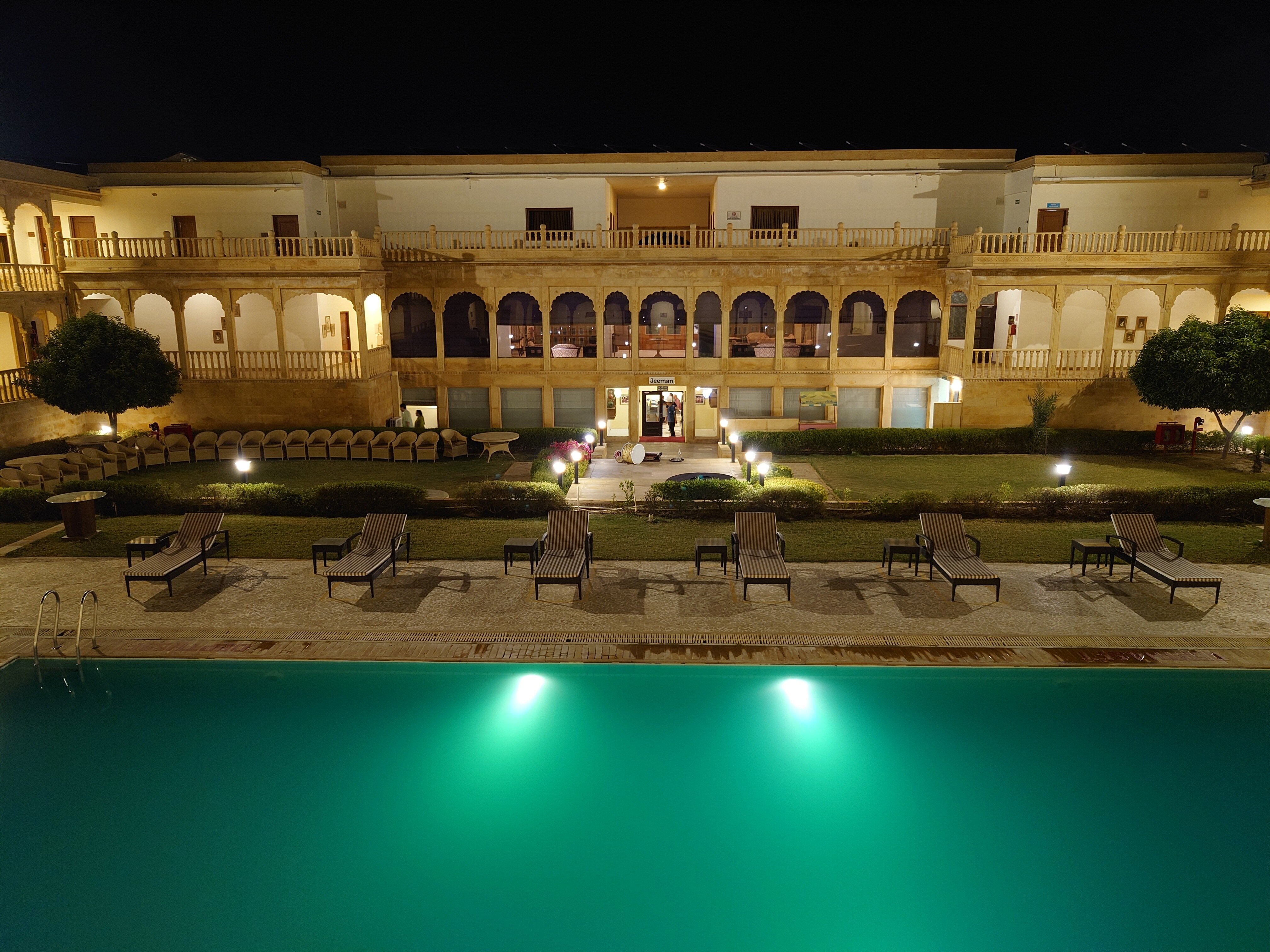 Club Mahindra Jaisalmer-泳池