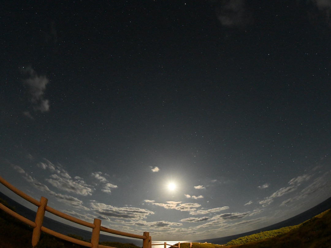 Higashi Hennazaki Lighthouse-宫古岛市必去景点