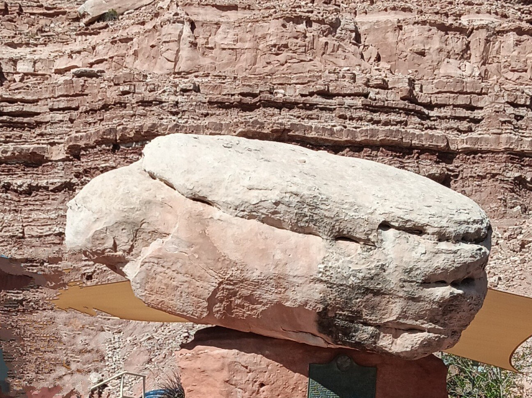 Twin Rocks Trading Post-布拉夫必去景点