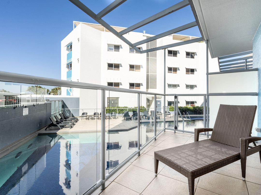 滚动冲浪度假村酒店主图