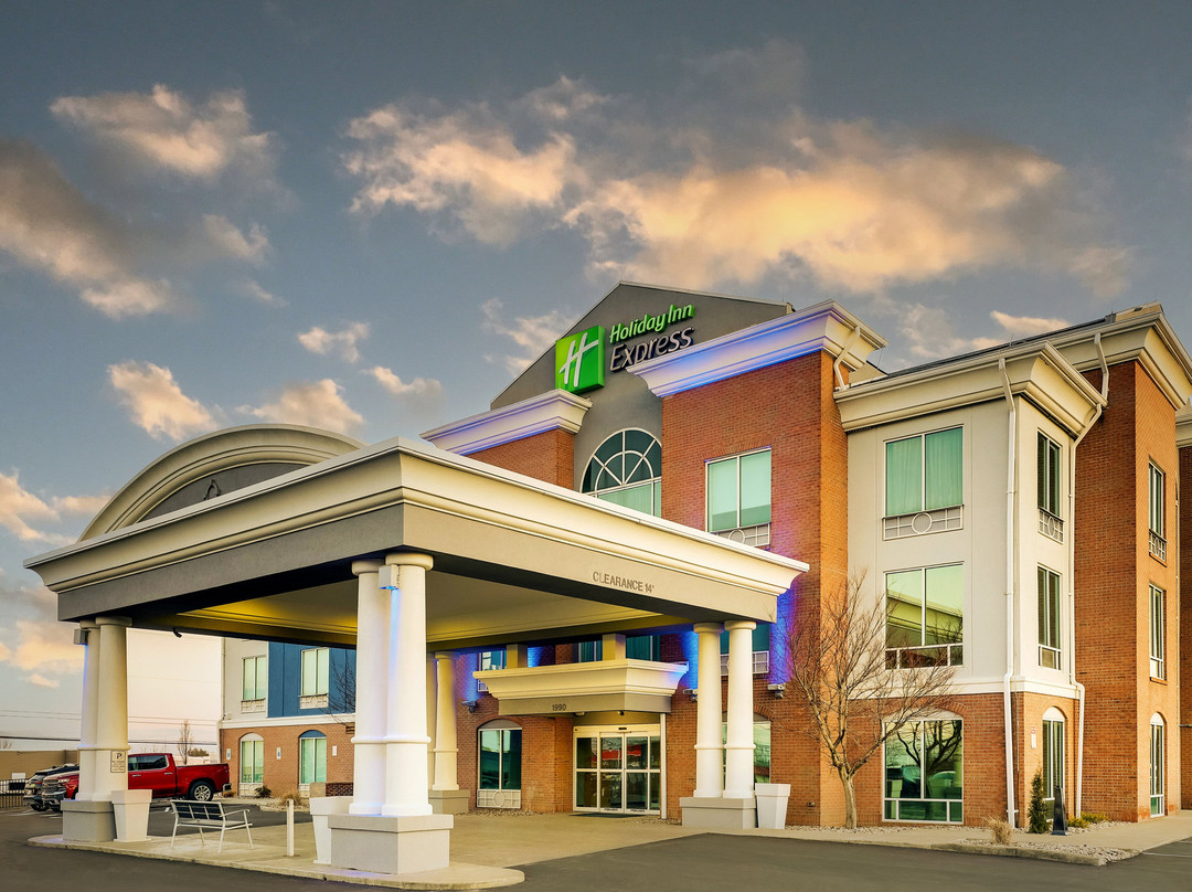 Holiday Inn Express & Suites Richmond By IHG主图