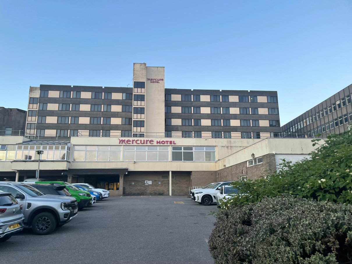 因佛内斯厅美居酒店-浴室