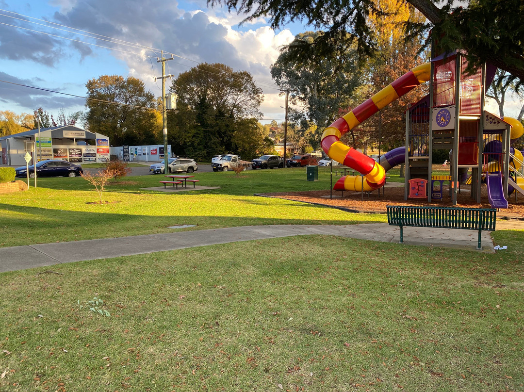 Coronation Park-亚斯必去景点