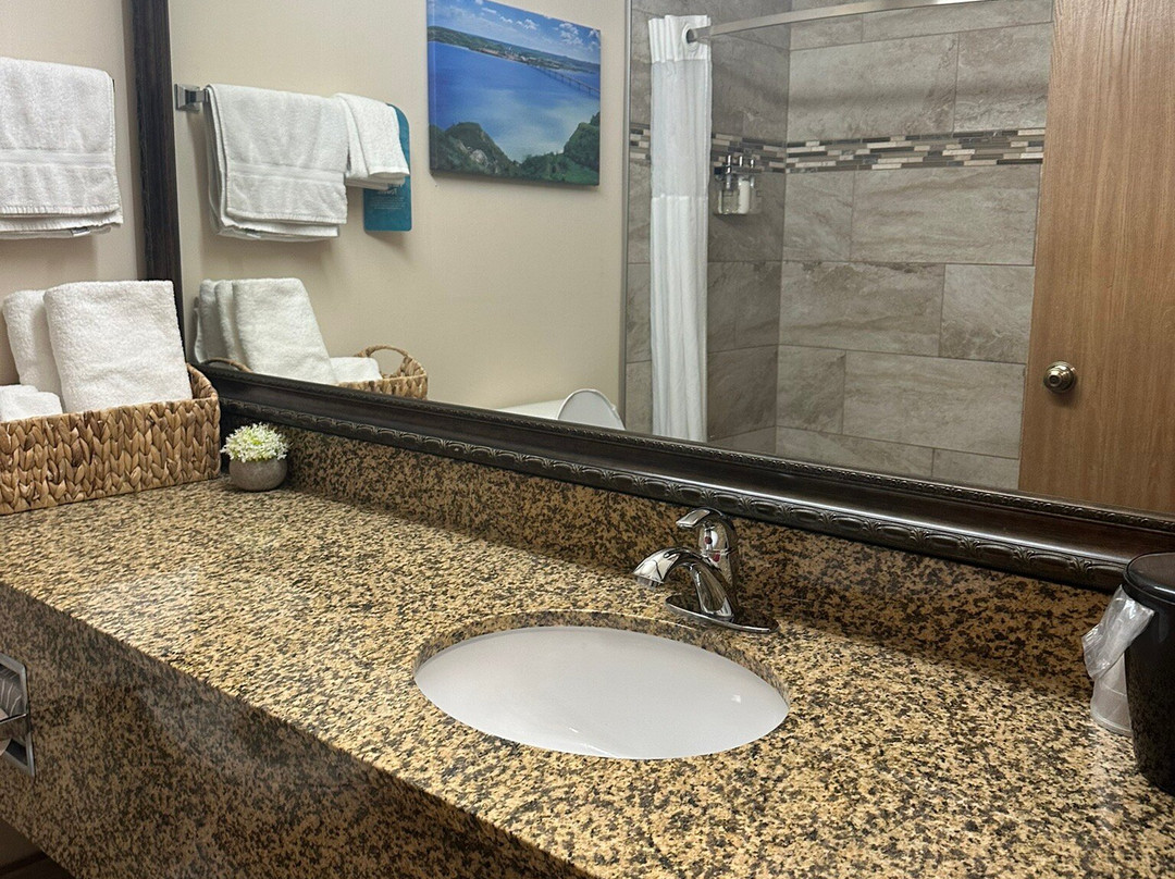 高速公路套房酒店主图