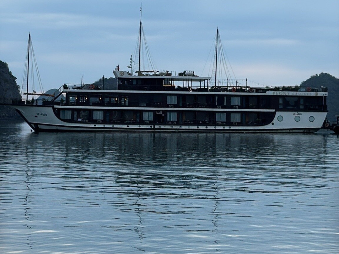 Halong Bay Cruises-下龙湾必去景点