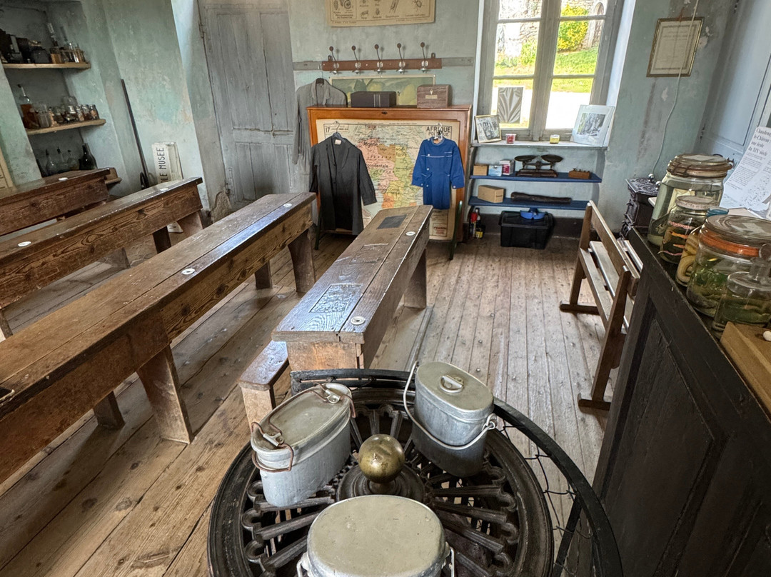 Ancienne École-Musée-Chaudenay-le-Chateau必去景点