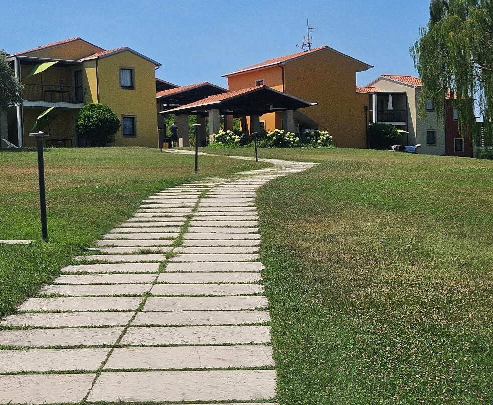 Belvedere Village主图