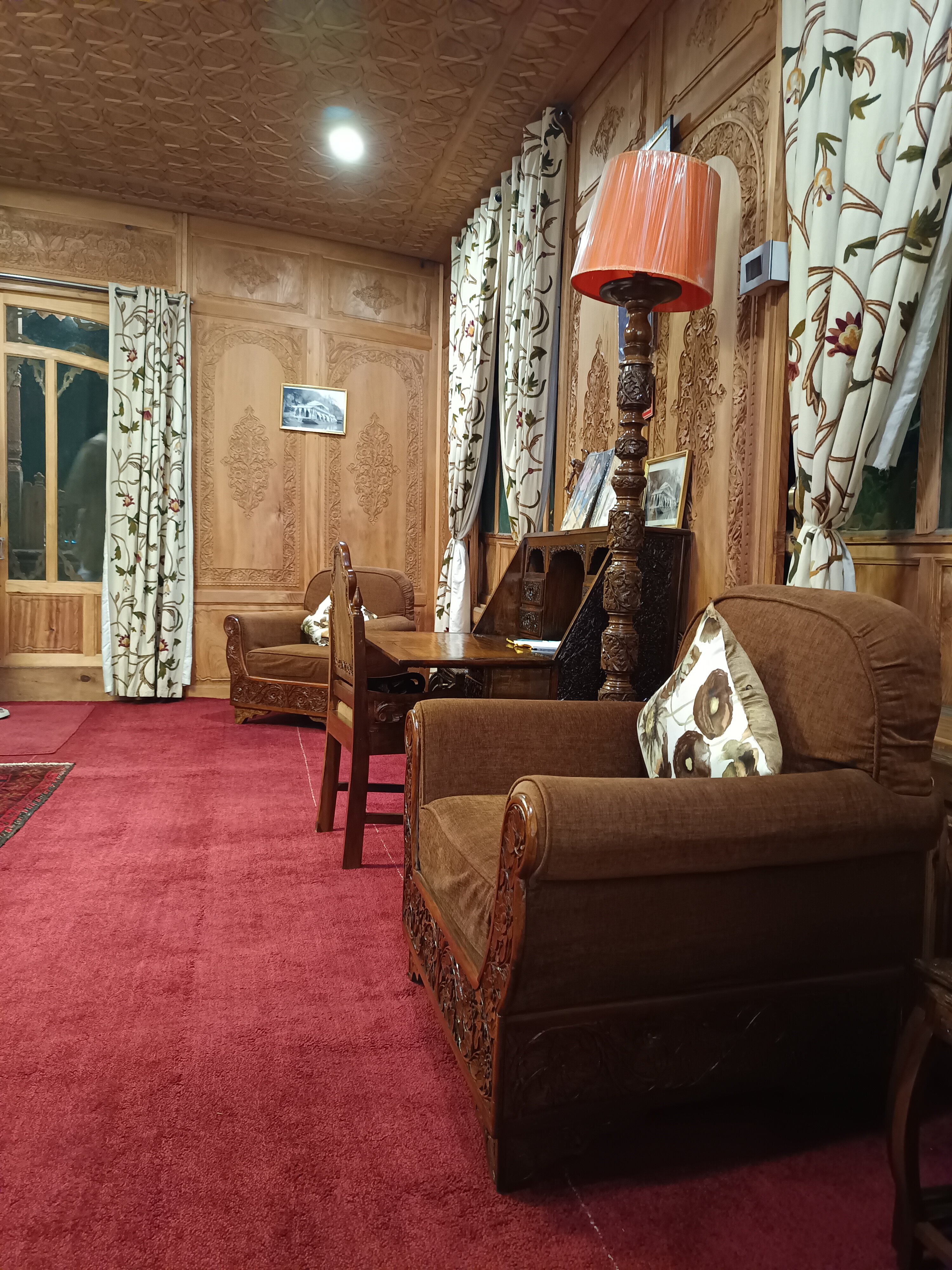 Prince of Kashmir Luxury Houseboat-官方