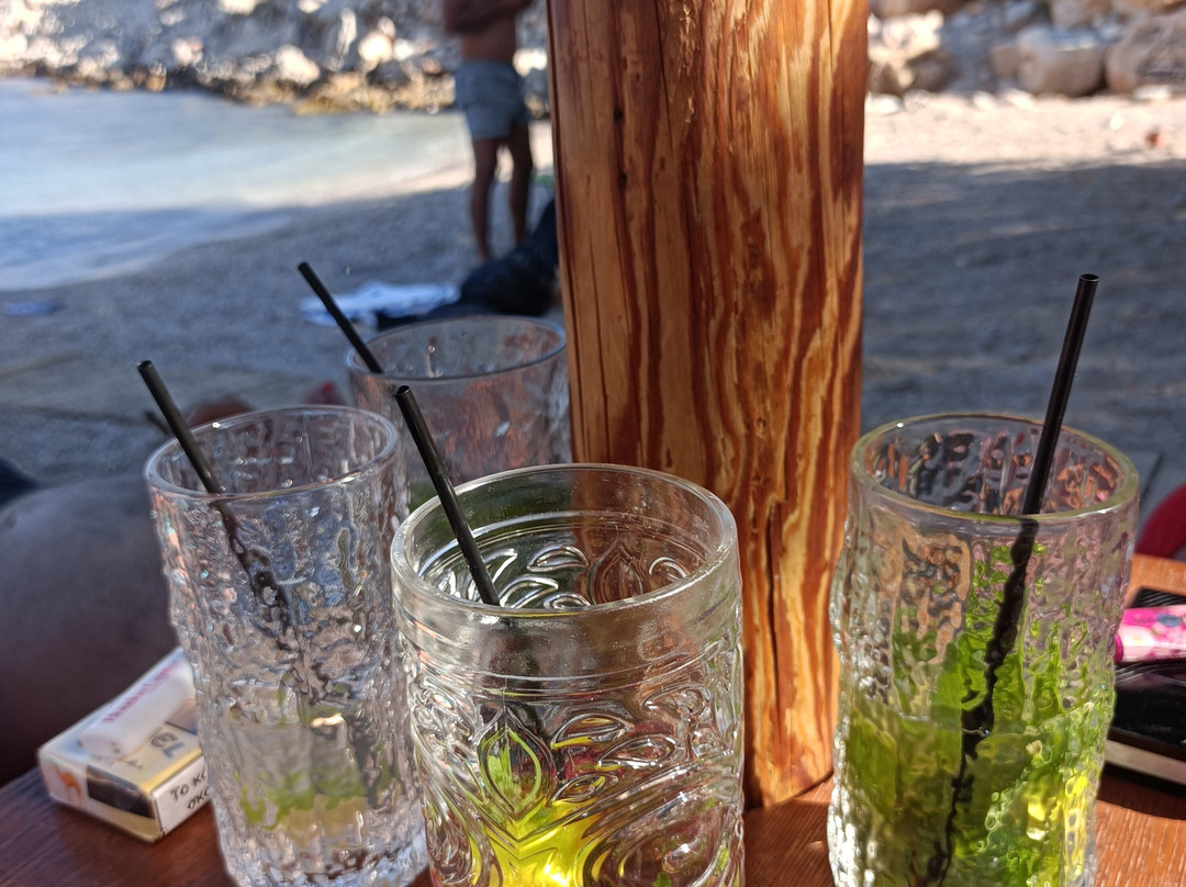 Glaroi Beach-Moni Mirsinidiou必去景点