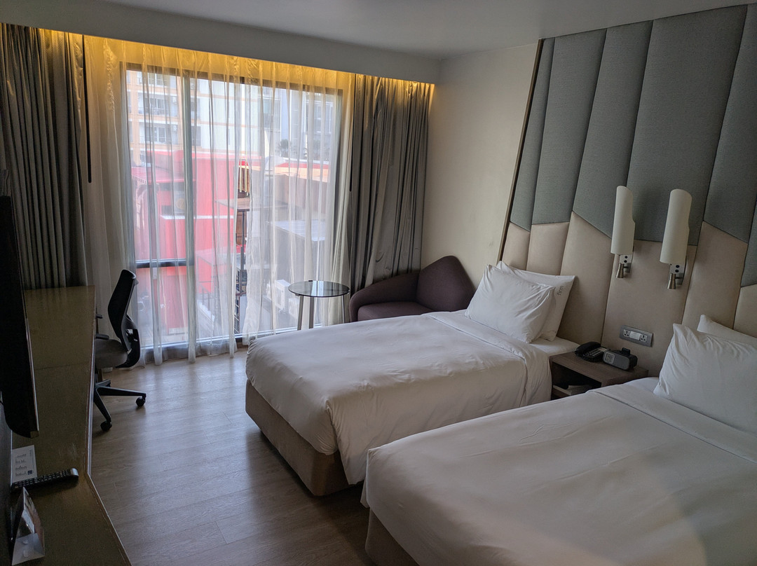 曼谷素坤逸路11号智选假日酒店主图