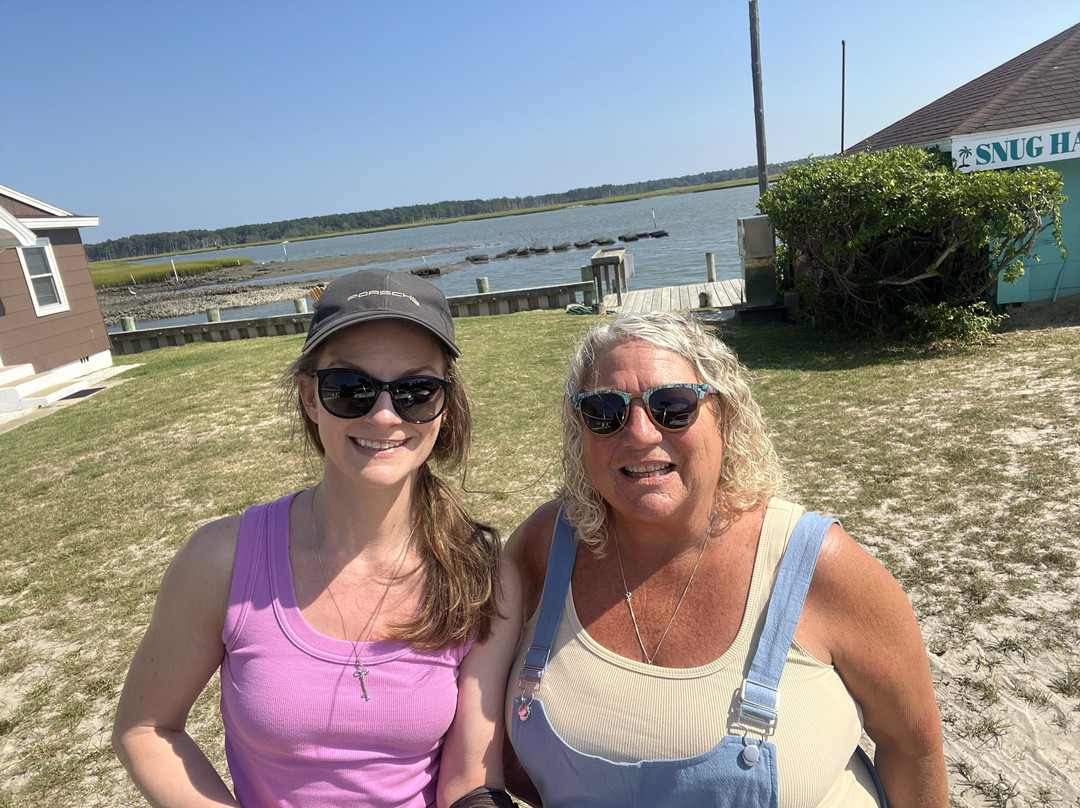 Snug Harbor Marina and Hotel主图