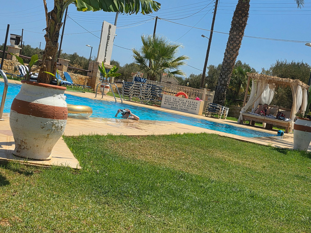 Danelis Studios & Apartments主图