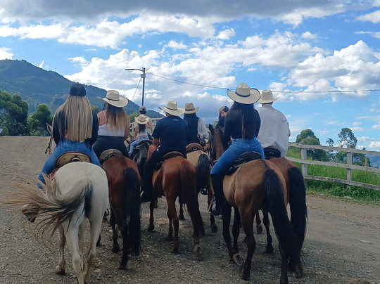 Cabalgatas en Caldas Antioquia-麦德林必去景点