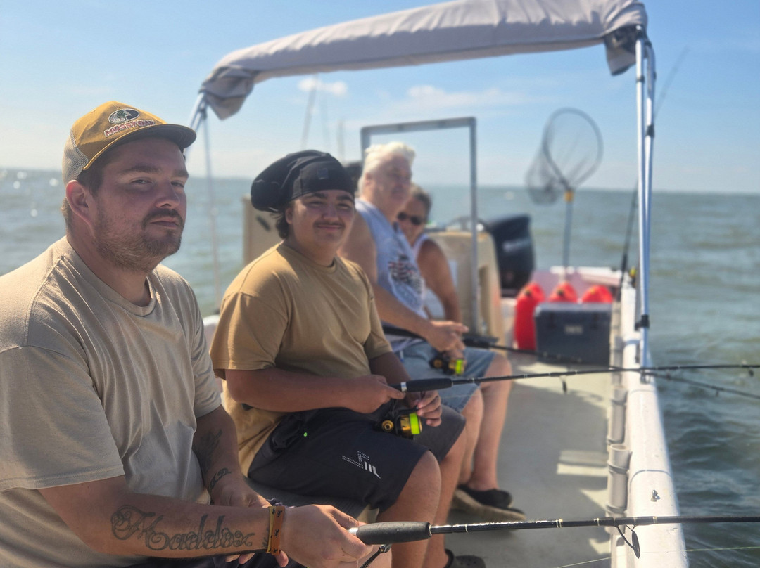 Fish Tales Fishing Charters-钦科蒂格岛必去景点