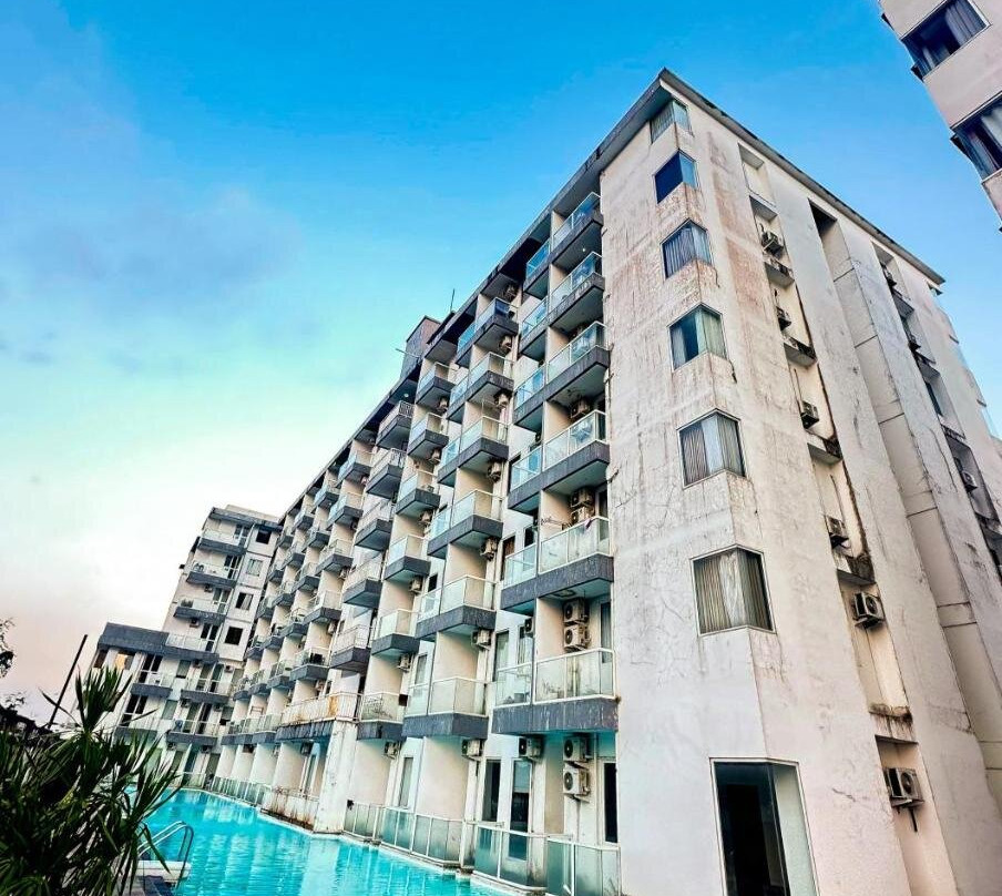 2Br at Vivo Apartment with Pool View
