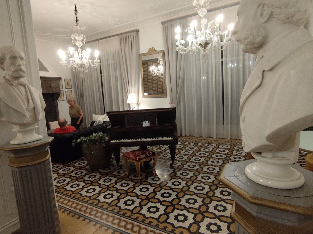 博尔基别墅酒店主图