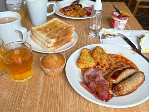 博尔顿西普瑞米尔酒店主图