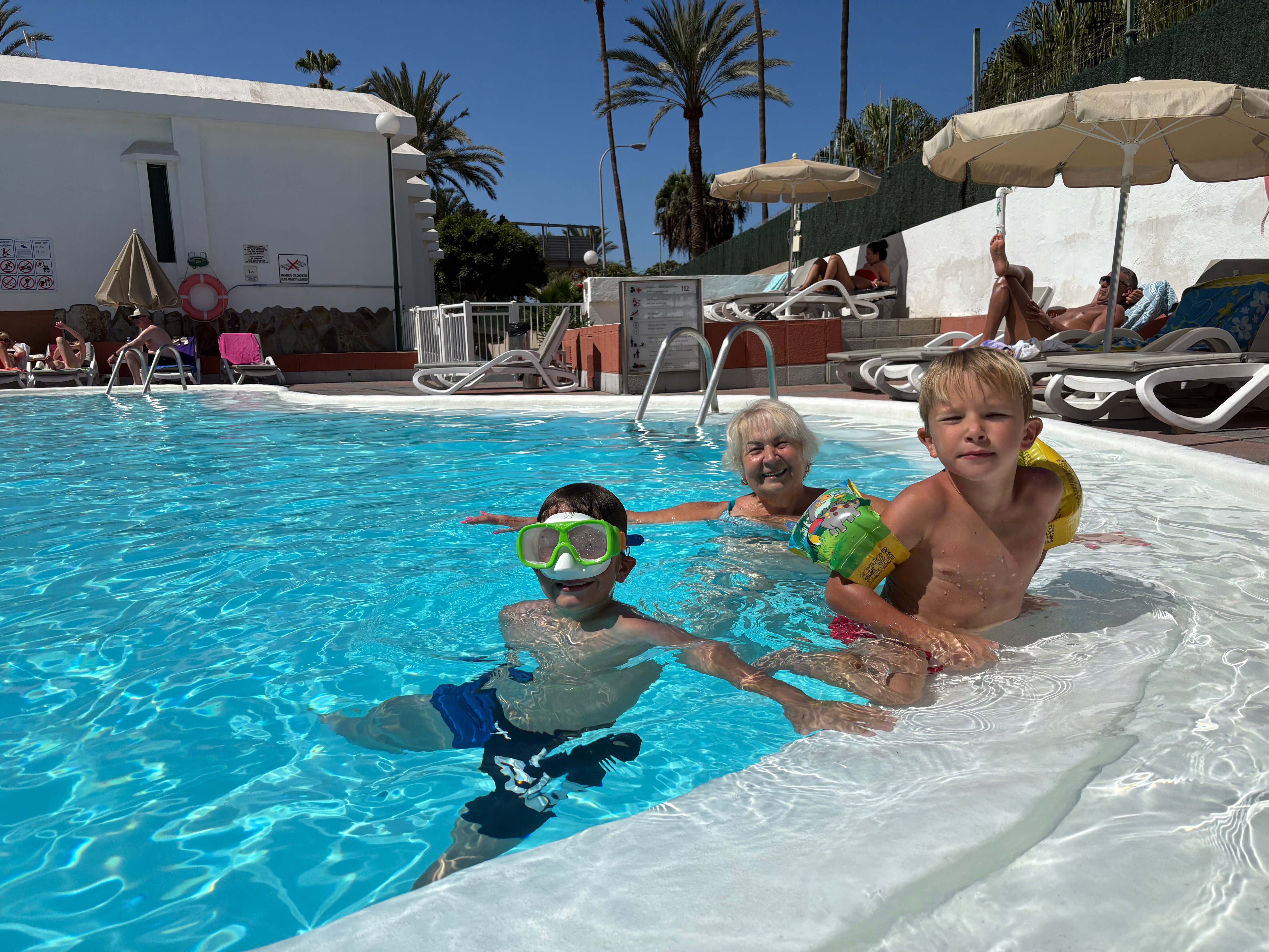 Apartamentos Niza-官方