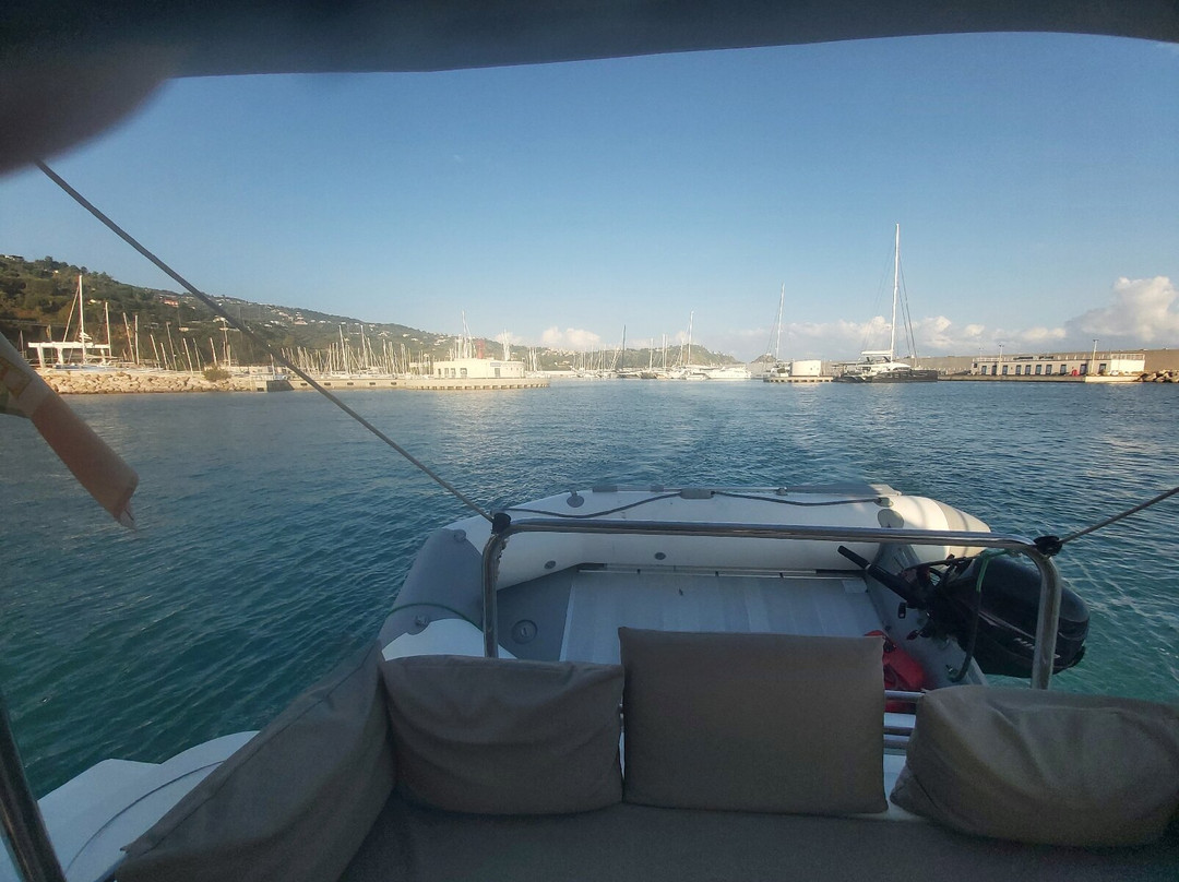 Helm Yachting S.r.l-Sant'Agata di Militello必去景点