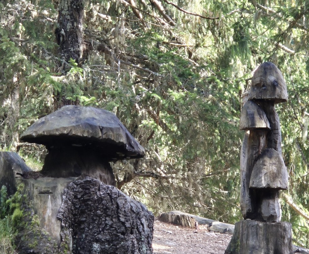 Parc De Merlet-莱苏什必去景点