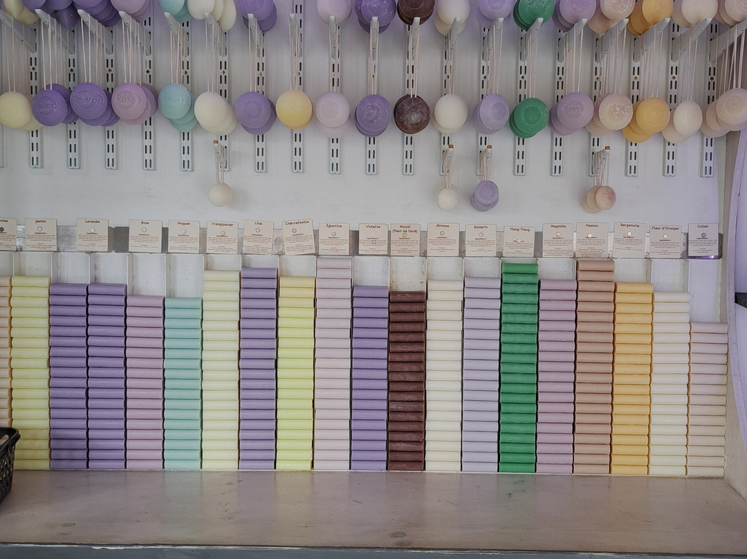 La Savonnerie du Zèbre-阿泽勒丽多城堡必去景点