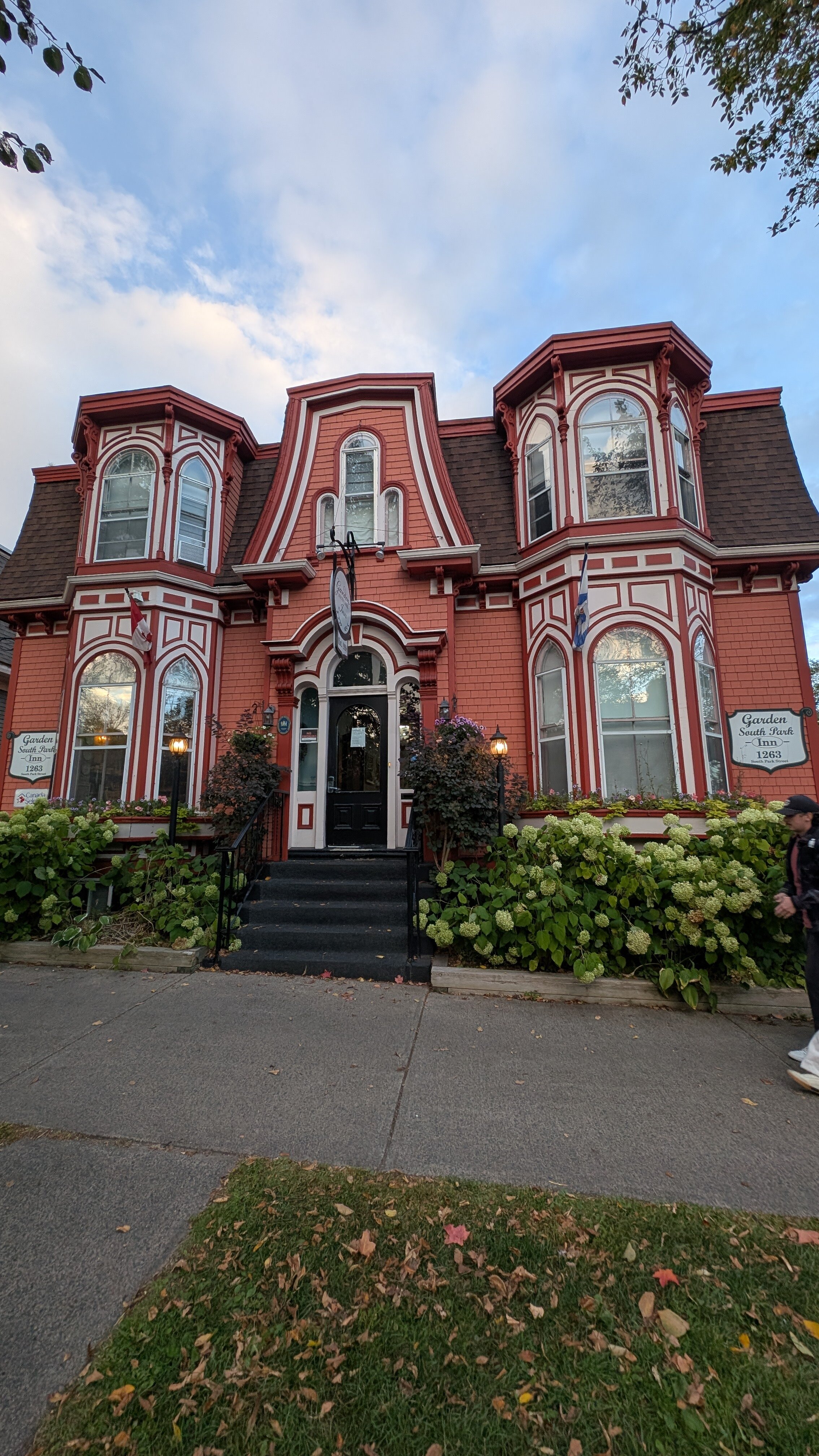 Garden South Park Inn-官方